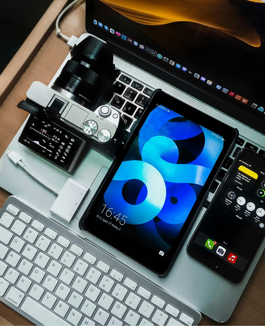 5G and IoT devices hero image